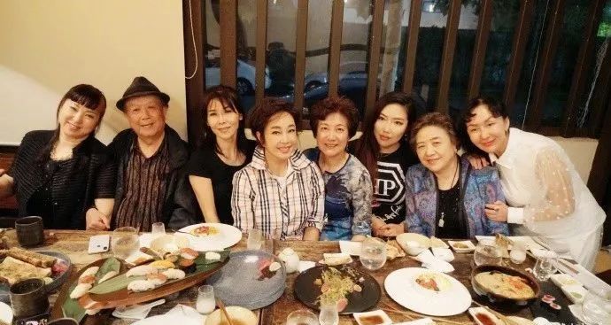 劉曉慶飲食,劉曉慶飲食，系統(tǒng)化評(píng)估與說明,深入解答解釋定義_冒險(xiǎn)版57.24.71