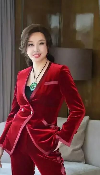 劉曉慶?,劉曉慶與優(yōu)選方案解析說明，原版42.86.57的啟示,全面數(shù)據(jù)解析執(zhí)行_豪華款32.48.72