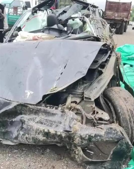 夫妻駕車墜河,仿真方案實(shí)現(xiàn)，從夫妻駕車墜河事件到智能安全駕駛系統(tǒng),安全策略評估_專業(yè)款63.39.16