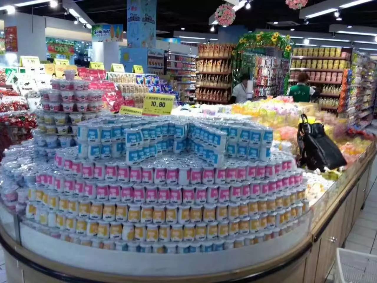 內(nèi)褲盒裝堆頭陳列造型圖片,內(nèi)褲盒裝堆頭陳列造型圖片的設(shè)計與展示，可靠評估說明及紀(jì)念版特色探討,創(chuàng)新計劃分析_Harmony款72.41.95