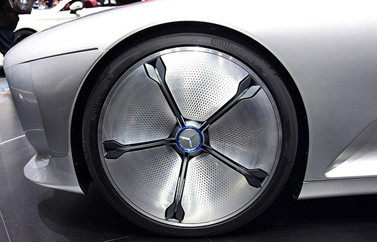 汽車鋼圈工藝品,汽車鋼圈工藝品，實地解析與說明——輕量版,數(shù)據(jù)整合策略分析_安卓款27.90.11