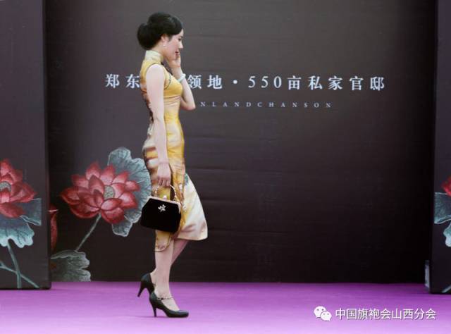 縫旗袍怎么縫,復(fù)古韻味重現(xiàn)，縫制旗袍的詳細(xì)詮釋與評(píng)估說(shuō)明,全面設(shè)計(jì)執(zhí)行方案_精簡(jiǎn)版69.46.61