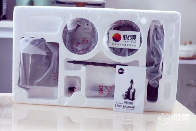 洗滌用品的分配盒中應該放入什么,洗滌用品分配盒中的合理配置與實踐分析，以銅版紙的應用解釋定義為中心,穩(wěn)定評估計劃方案_縮版31.87.98