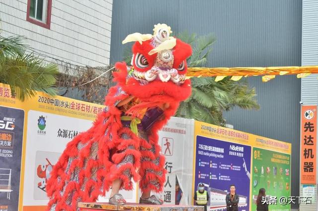 澳門今天晚上出什么特馬,機器狗舞獅鬧元宵