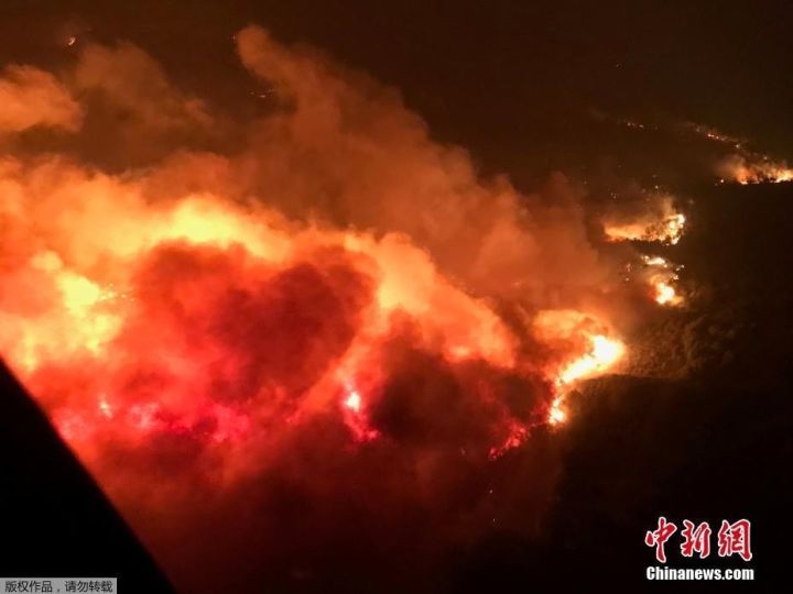 香港二四六免費(fèi)資料開獎(jiǎng)老網(wǎng)站,無人機(jī)撞停加州山火滅火飛機(jī)